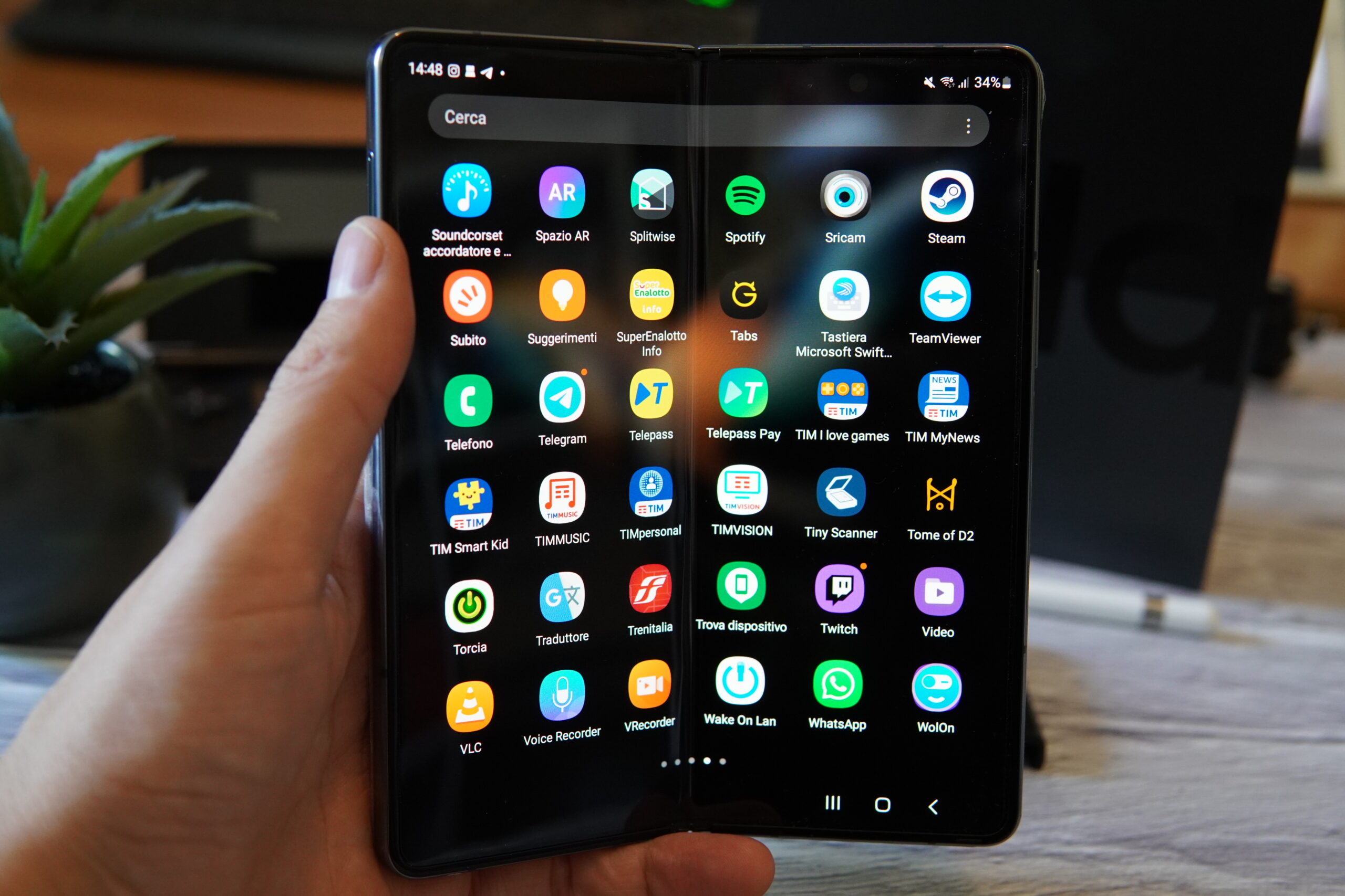 Galaxy Z Fold 4 non si apre bene: cause e soluzioni pratiche