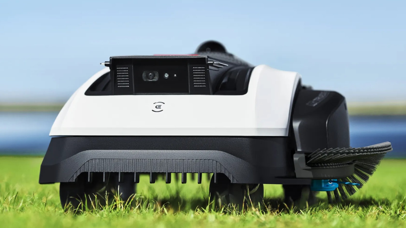 ECOVACS Goat O1000: robot tagliaerba al minimo storico su Amazon