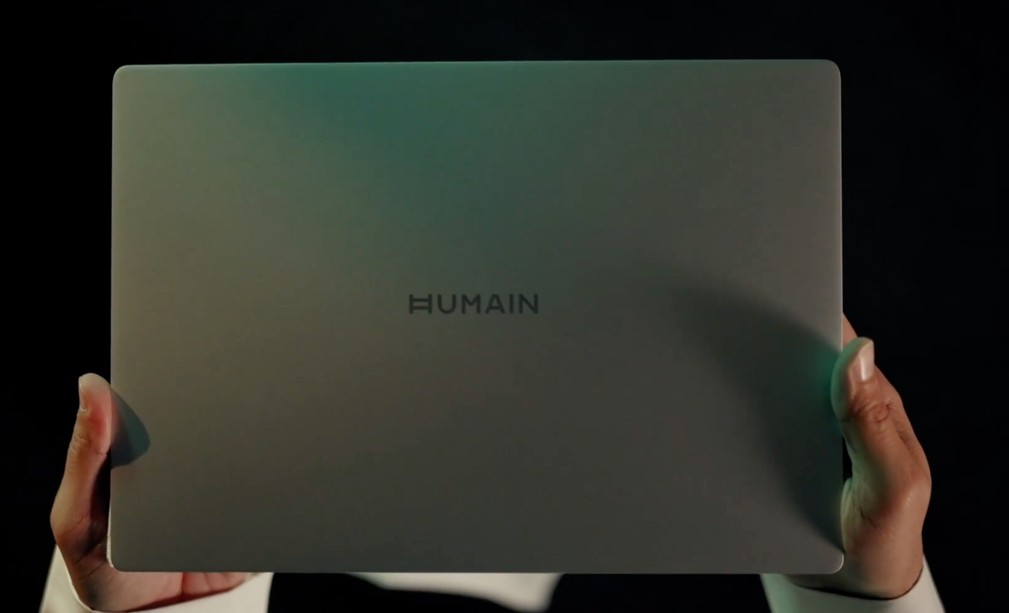 Humain Horizon Ultra: il laptop con Snapdragon X2 Elite e un sistema operativo AI rivoluzionario