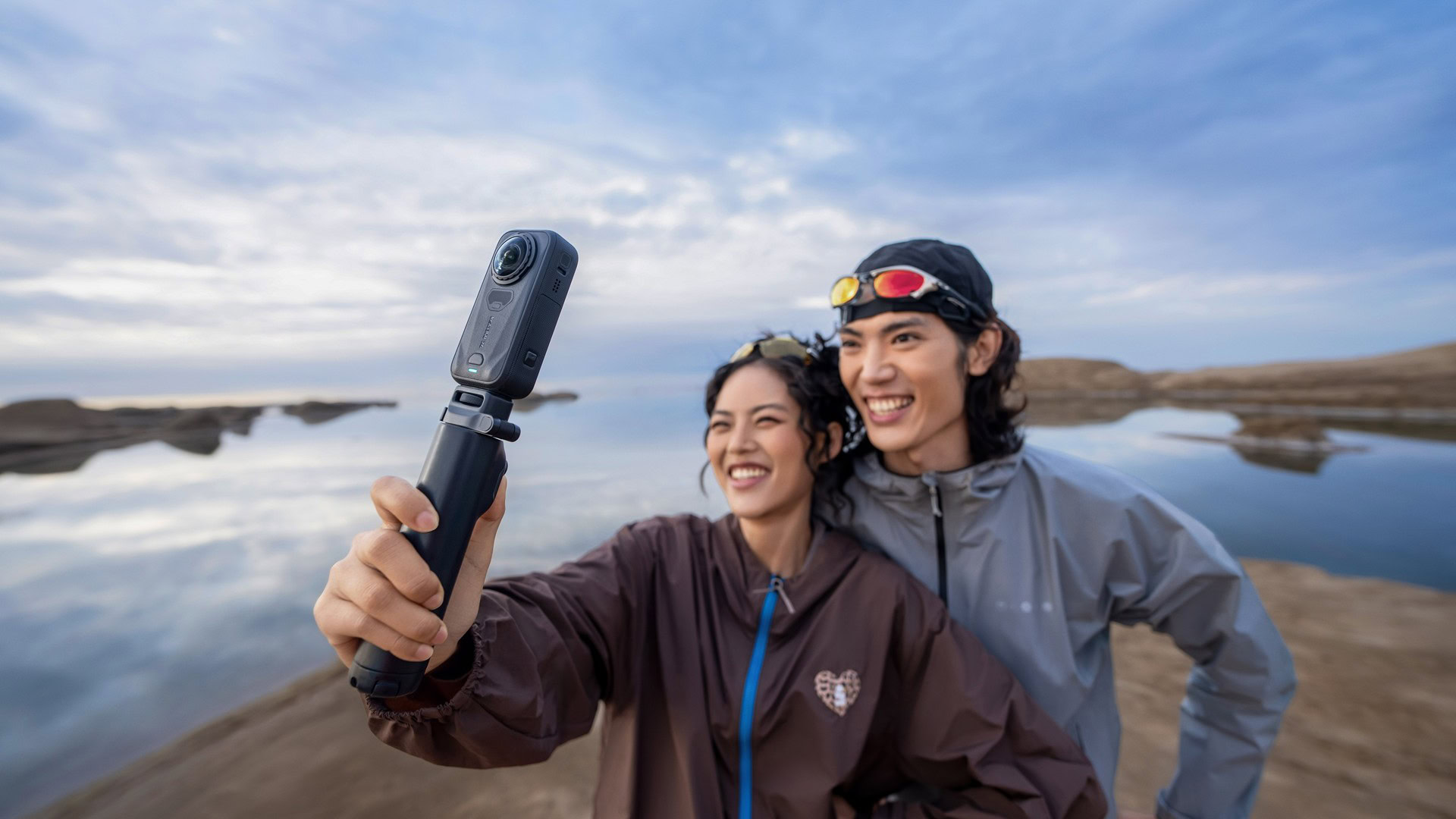 Insta360 X6: sensori più grandi e IA per l'editing