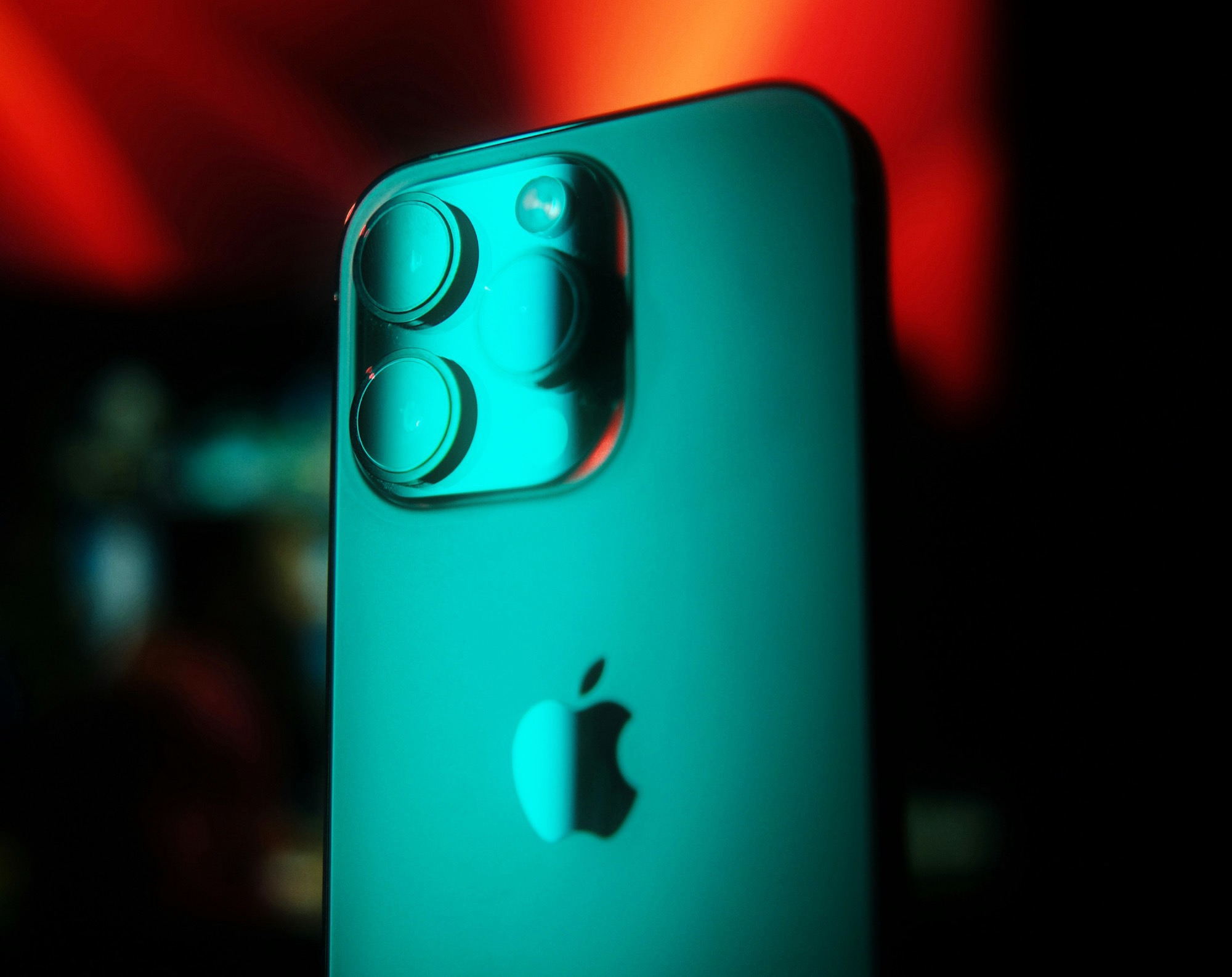 iPhone combatte le foto fake AI con nuova funzione in iOS 27