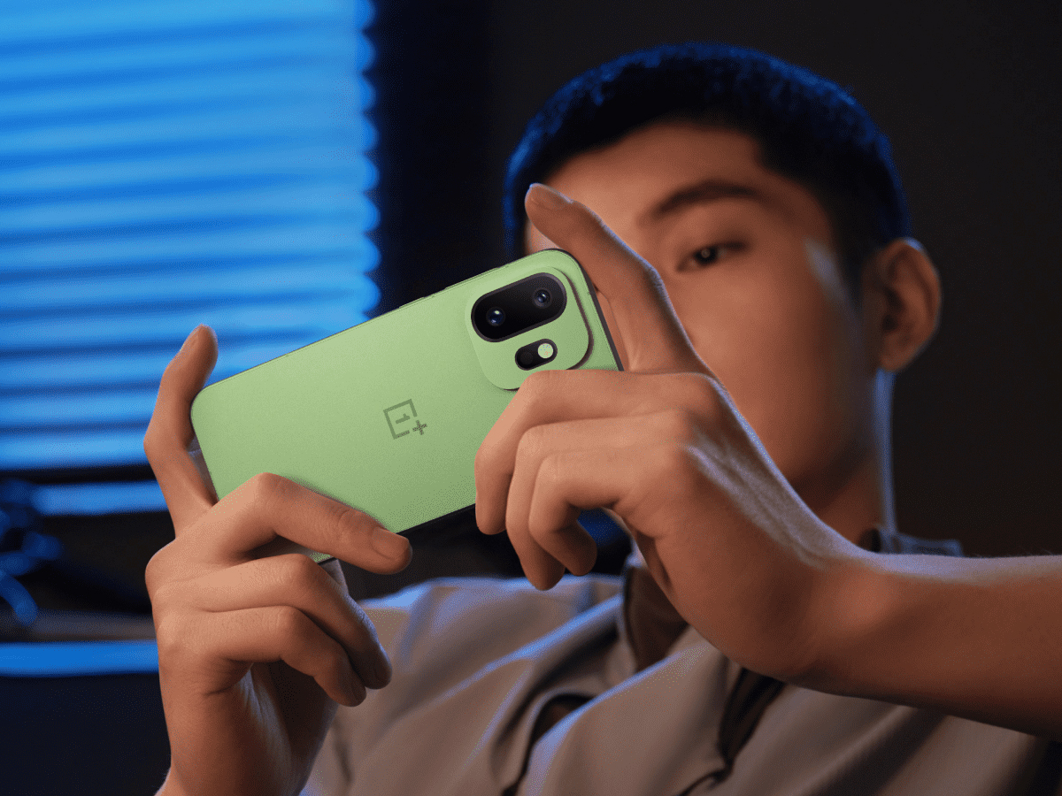 OnePlus 16: display BOE X4 batte Samsung, ma arriverà in Italia?