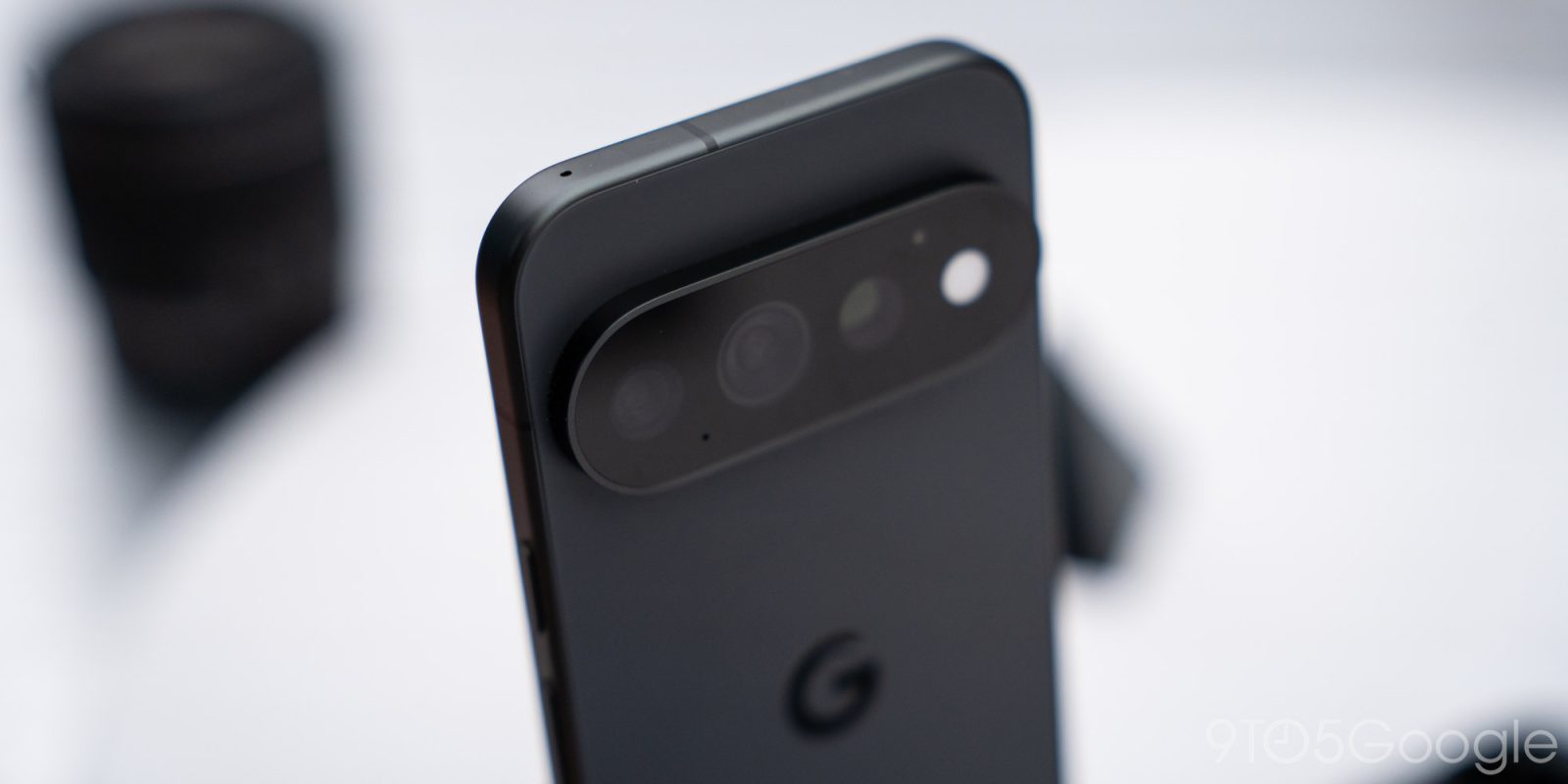 Pixel 11, l'antenna NFC si sposta in alto per i pagamenti