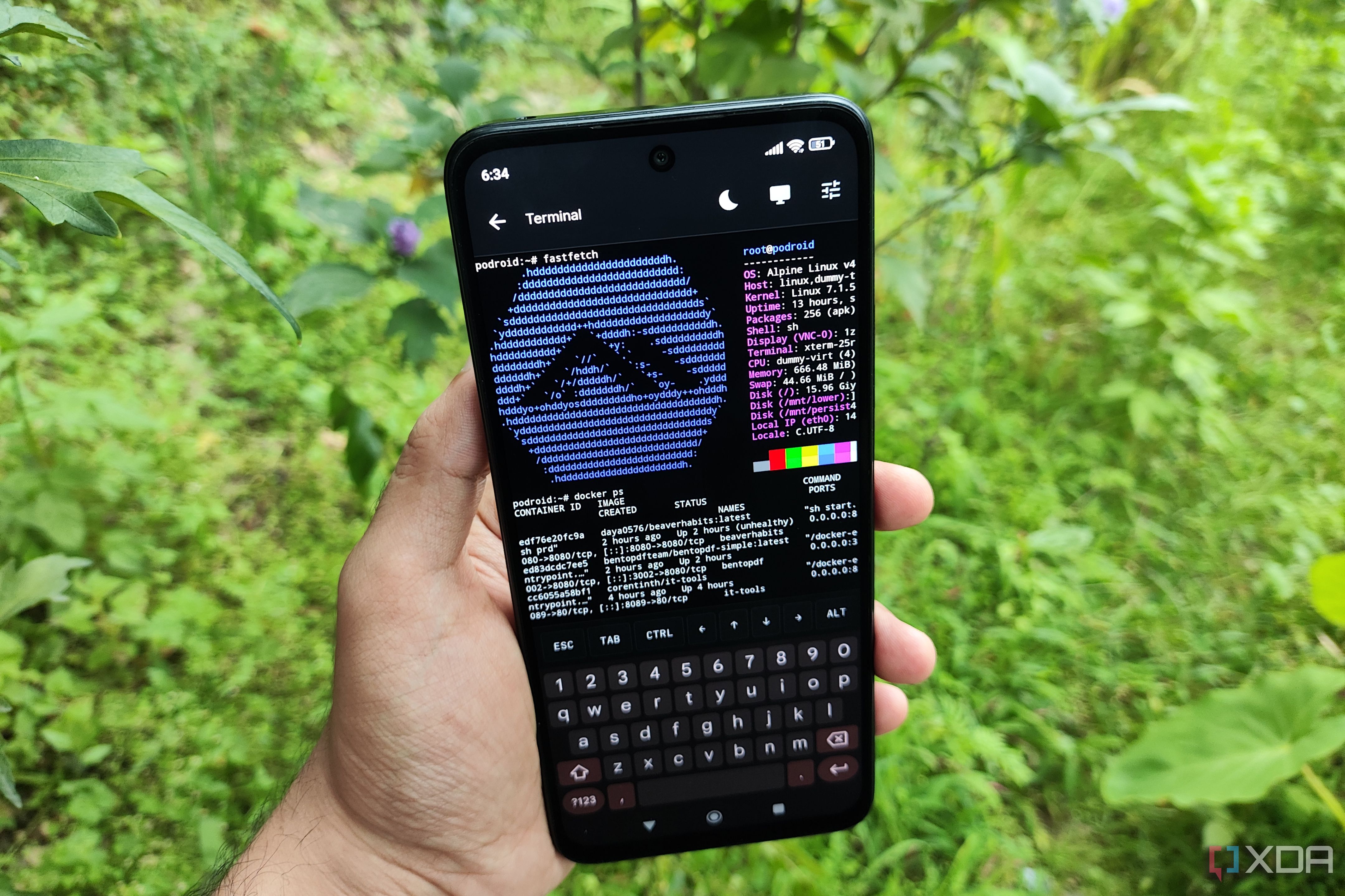Dal vecchio smartphone a server Docker portatile: ecco come