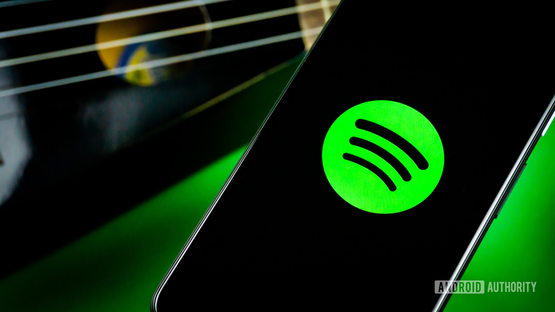 Spotify potrebbe copiare YouTube: video offline in arrivo