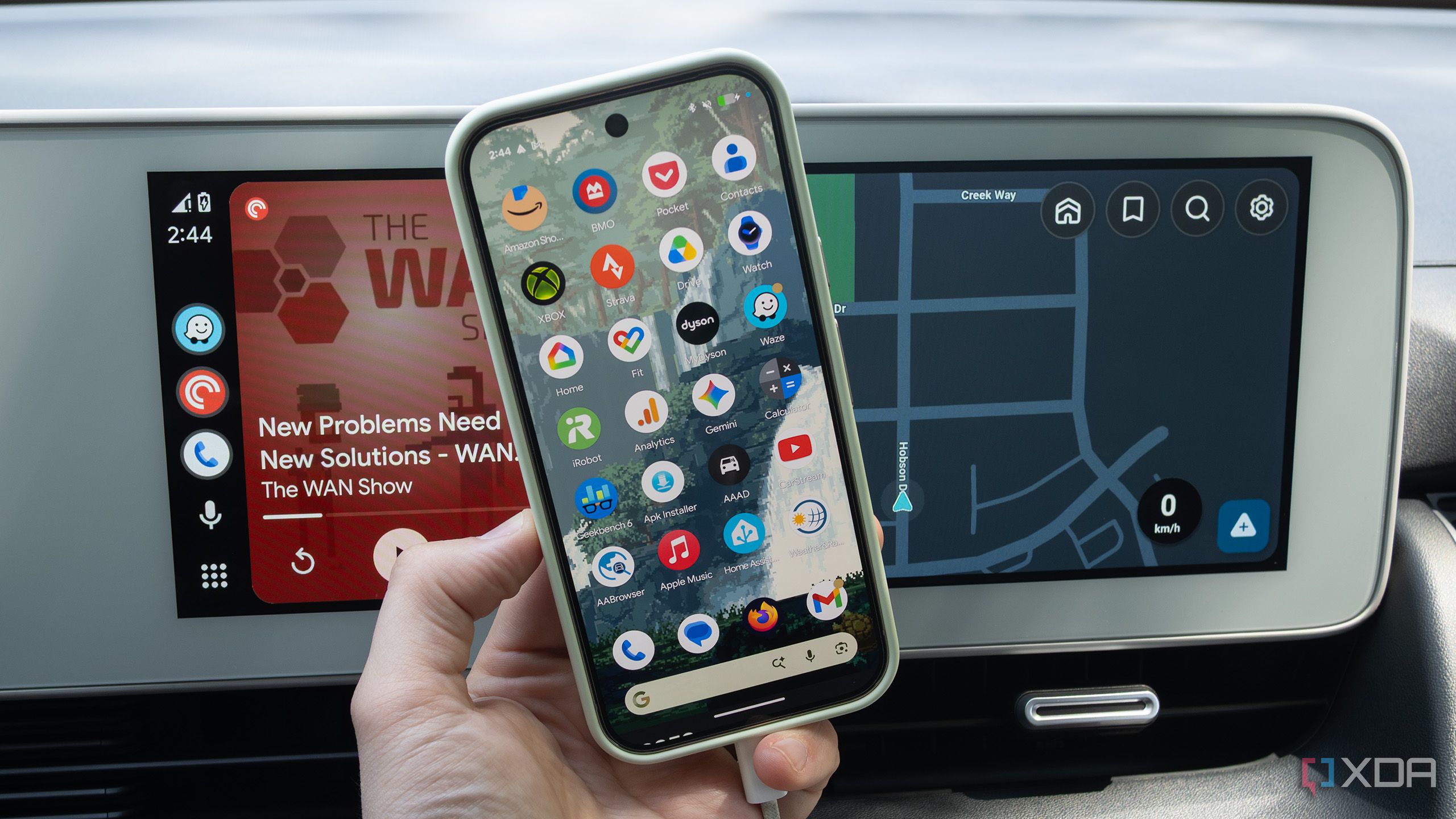 Perché torniamo al cavo: Android Auto e CarPlay più affidabili