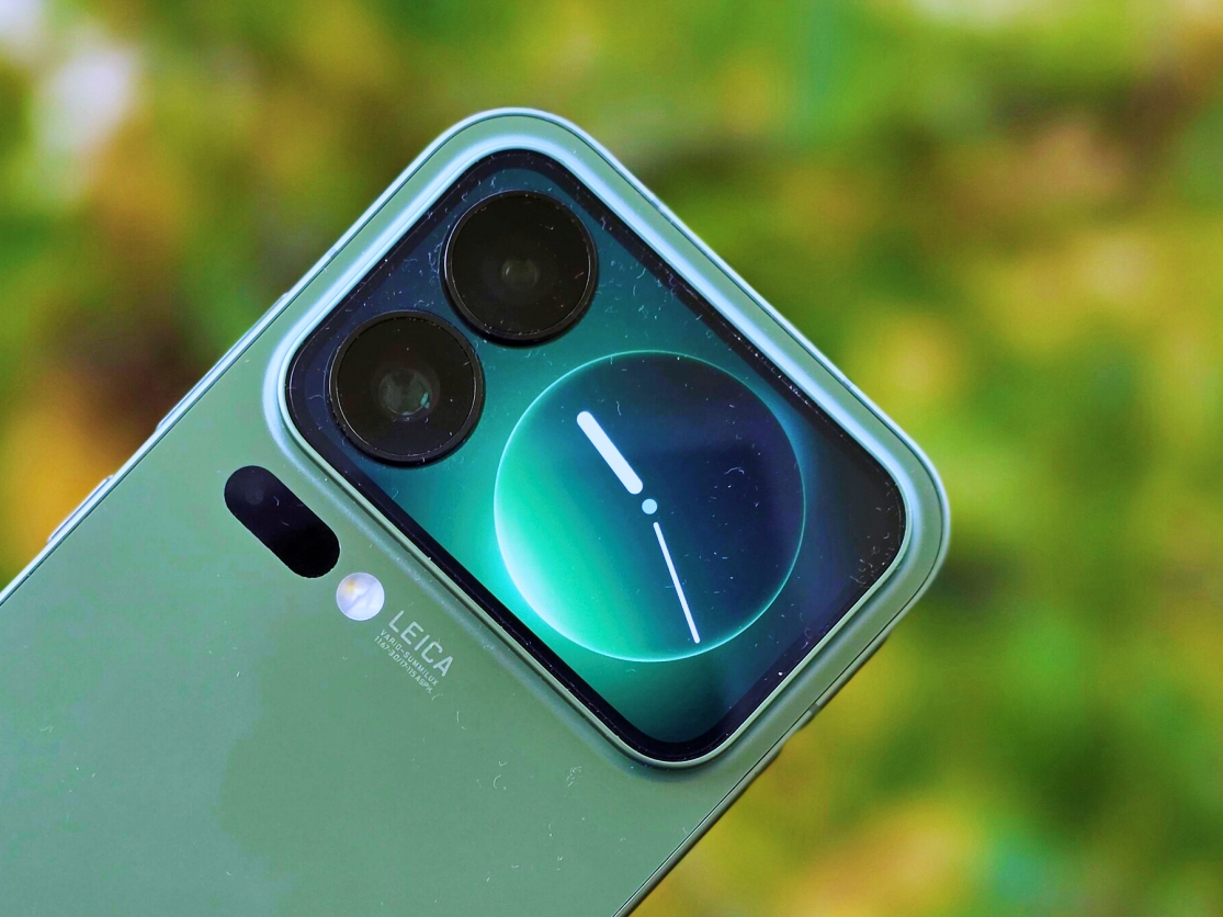 Xiaomi 17: nuovi colori e secondo schermo confermati