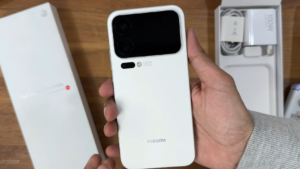 Xiaomi 18 Pro in India: arriva con display posteriore